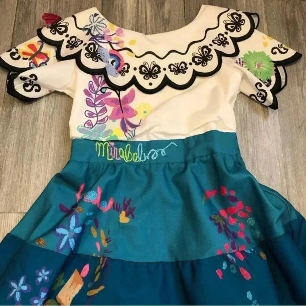 Authentic Disney Store‎ Size 9/10 Encanto Mirabel  Dress Costume, Pretend Play